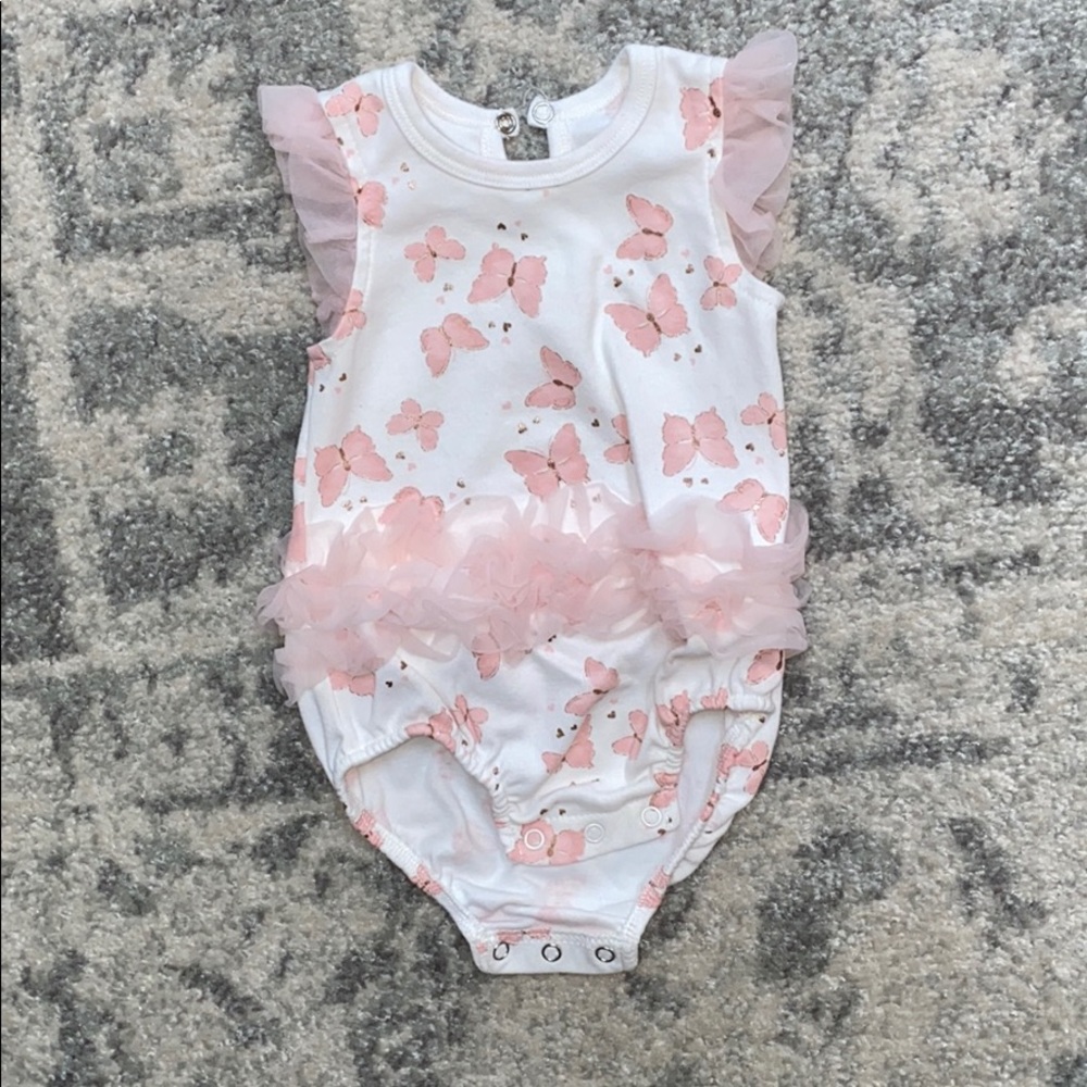 Sleeveless bodysuit w/ pink frills & butterflies